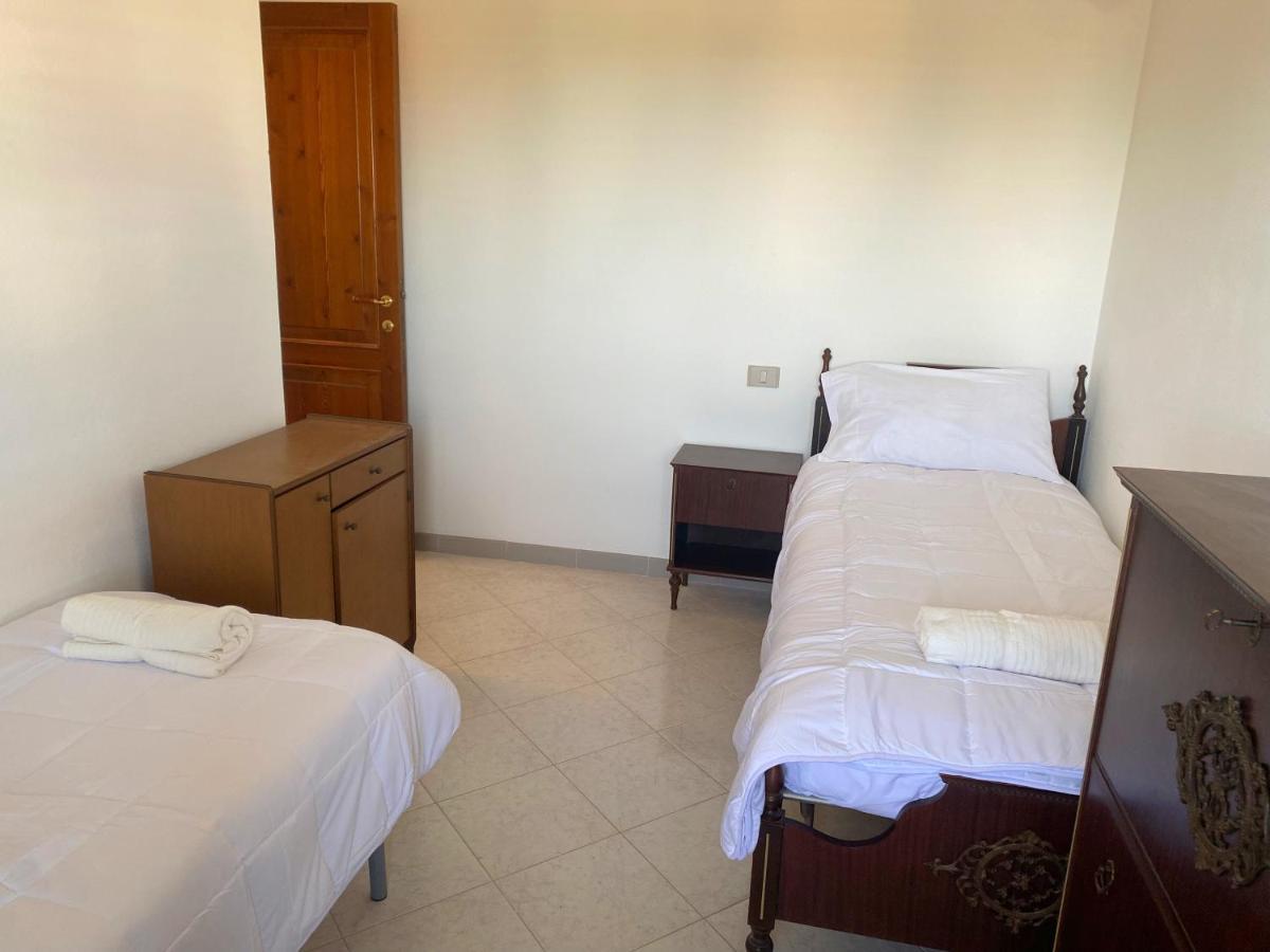 Lovely Home 5 Min Walk To The Beach, 3 Bedrooms Ample Outdoor Relax And Wifi กาปิตานา ภายนอก รูปภาพ